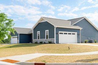 8302 85th AVENUE, Pleasant Prairie, WI 53158