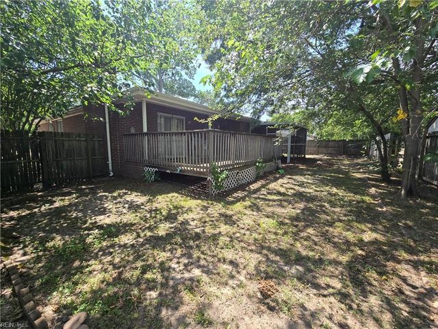 716 Tanbark DR, Newport News, VA 23601