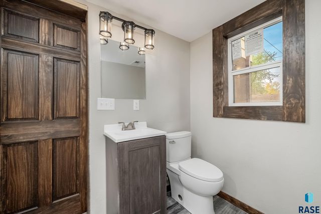 825 S Willow Ave Avenue, Sioux Falls, SD 57104