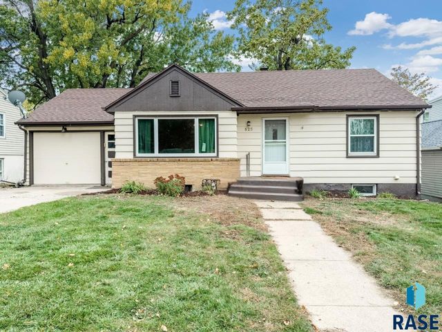 825 S Willow Ave Avenue, Sioux Falls, SD 57104