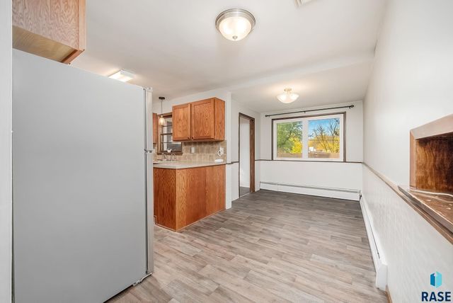 825 S Willow Ave Avenue, Sioux Falls, SD 57104