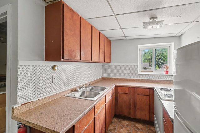 720 Ashley Drive, Kalamazoo Twp, MI 49048