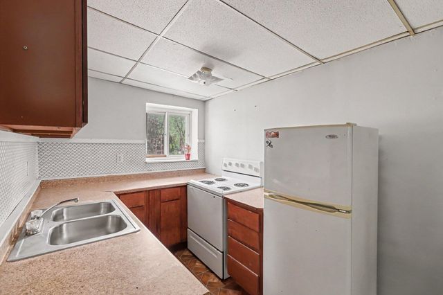 720 Ashley Drive, Kalamazoo Twp, MI 49048
