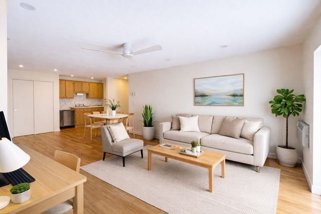 25 Custer 303, Boston, MA 02130