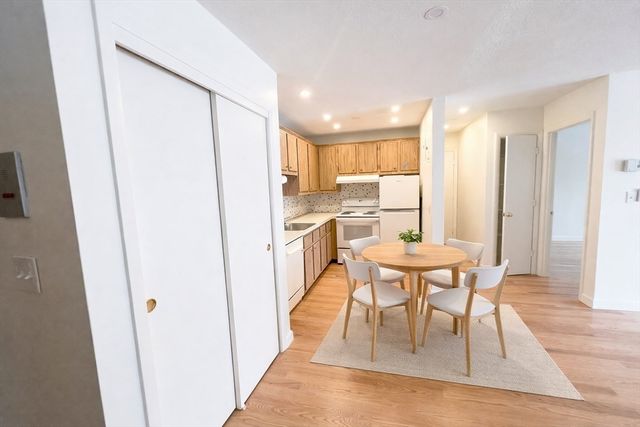 25 Custer 303, Boston, MA 02130