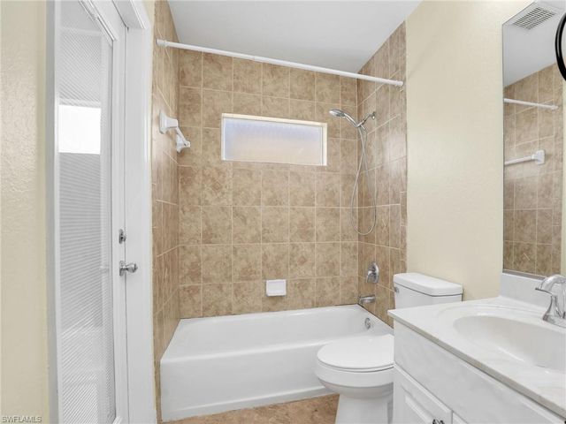 305 16th PL, Cape Coral, FL 33990