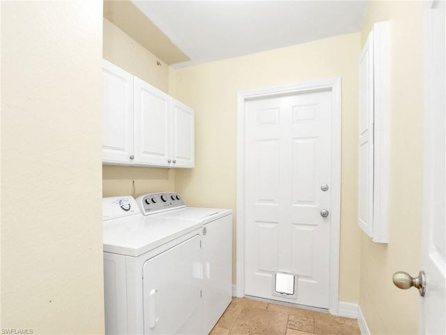 305 16th PL, Cape Coral, FL 33990