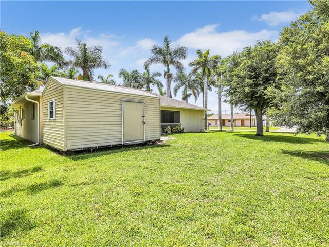 305 16th PL, Cape Coral, FL 33990