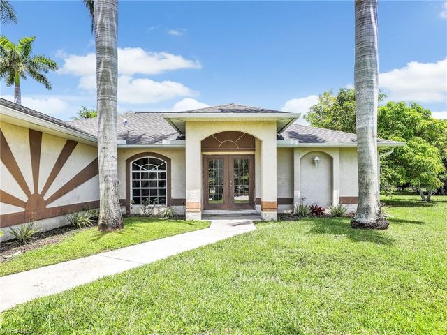 305 16th PL, Cape Coral, FL 33990