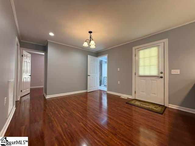 213 Magnolia Street, Clinton, SC 29325