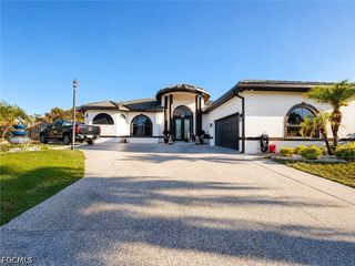 1204 E 4th ST, Lehigh Acres, FL 33936