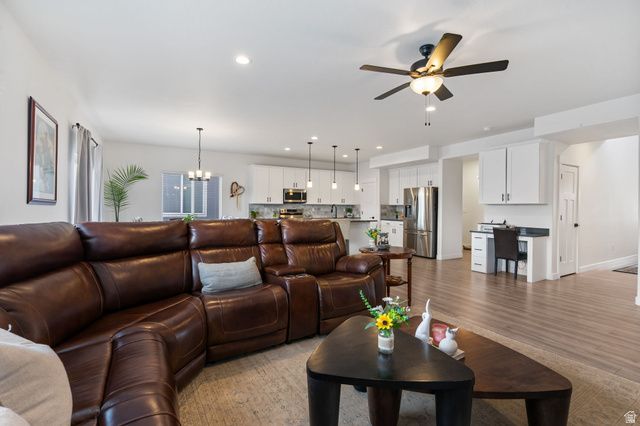 4206 E BONNE VISTA DR, Eagle Mountain, UT 84005