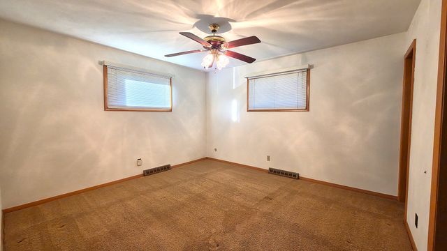 2214 W Hayes Street, Davenport, IA 52804