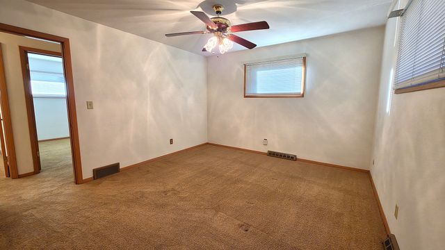 2214 W Hayes Street, Davenport, IA 52804