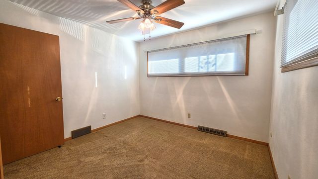 2214 W Hayes Street, Davenport, IA 52804