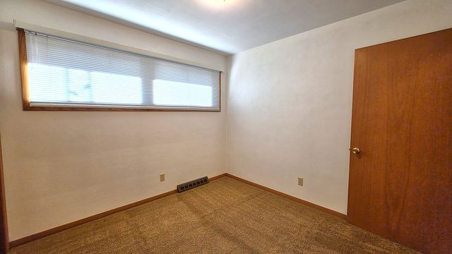 2214 W Hayes Street, Davenport, IA 52804