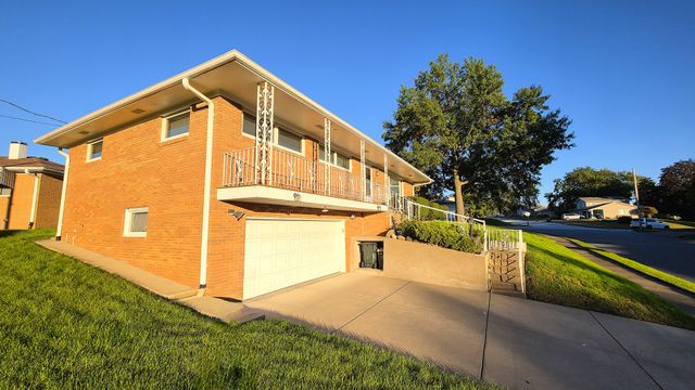 2214 W Hayes Street, Davenport, IA 52804