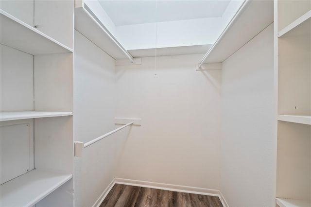2906 Heatherwood Drive, Baytown, TX 77521