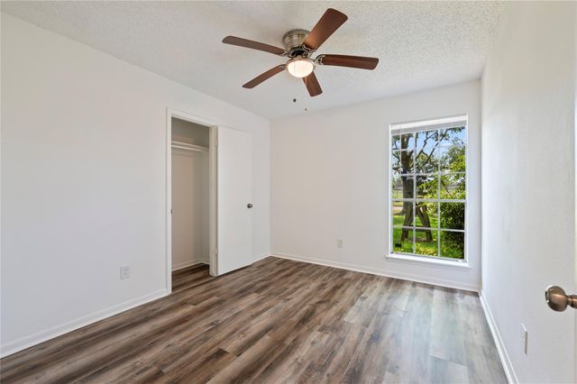 2906 Heatherwood Drive, Baytown, TX 77521