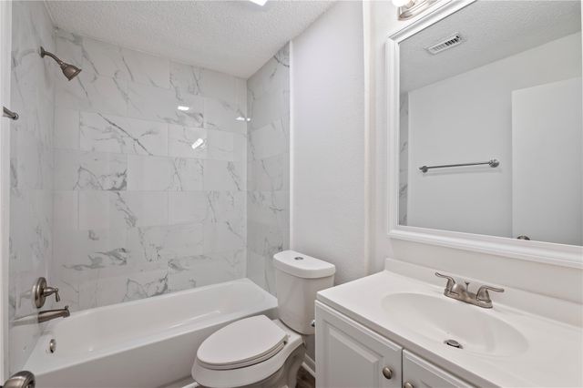 2906 Heatherwood Drive, Baytown, TX 77521