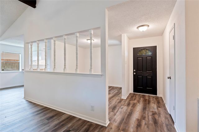 2906 Heatherwood Drive, Baytown, TX 77521