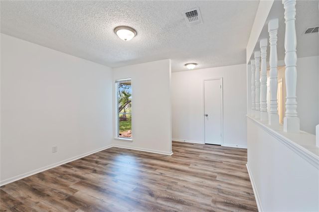 2906 Heatherwood Drive, Baytown, TX 77521