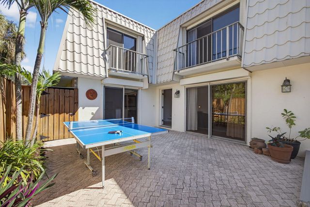 1700 Embassy Drive 103, West Palm Beach, FL 33401