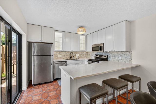 1700 Embassy Drive 103, West Palm Beach, FL 33401