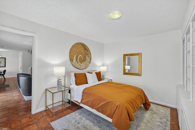 1700 Embassy Drive 103, West Palm Beach, FL 33401