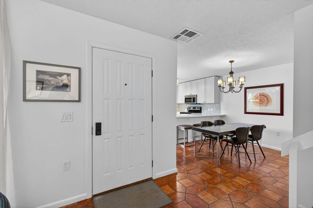 1700 Embassy Drive 103, West Palm Beach, FL 33401