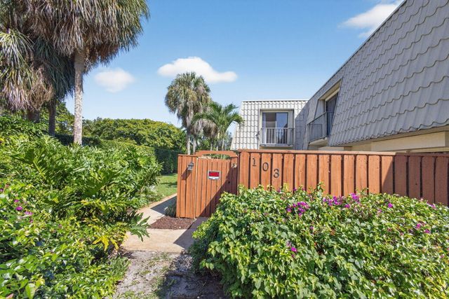 1700 Embassy Drive 103, West Palm Beach, FL 33401