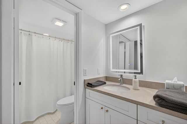 1700 Embassy Drive 103, West Palm Beach, FL 33401