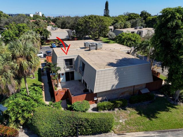1700 Embassy Drive 103, West Palm Beach, FL 33401