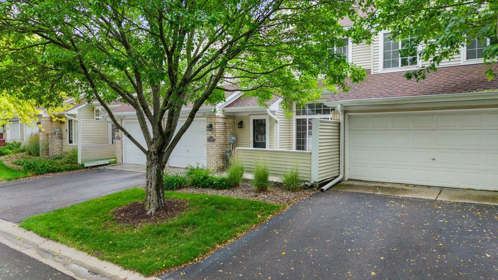 15345 Greenhaven Lane 111, Burnsville, MN 55306 — photo 5