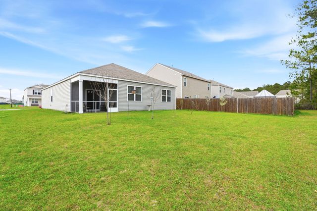 122 Oakwood Boulevard, Summerville, SC 29486