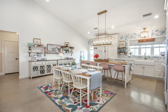 646 County Road 2121, Gainesville, TX 76240