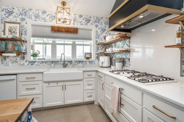 646 County Road 2121, Gainesville, TX 76240