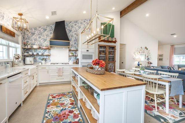 646 County Road 2121, Gainesville, TX 76240