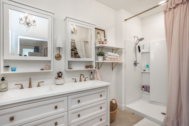 646 County Road 2121, Gainesville, TX 76240