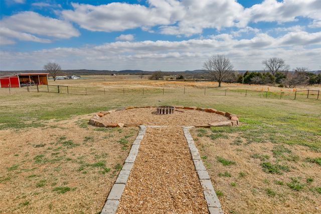 646 County Road 2121, Gainesville, TX 76240