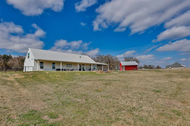 646 County Road 2121, Gainesville, TX 76240