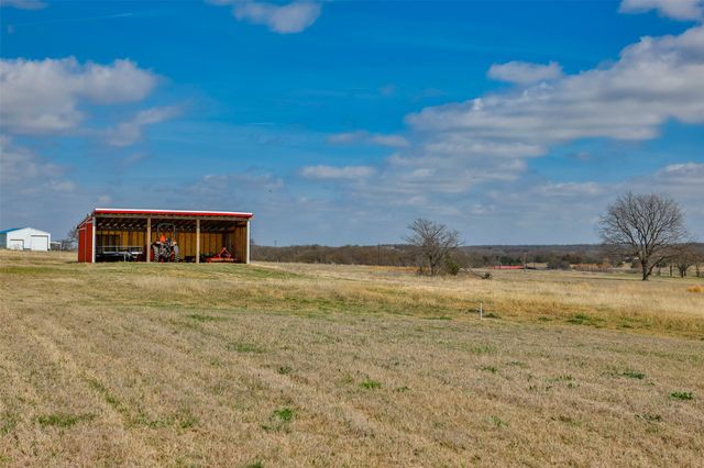 646 County Road 2121, Gainesville, TX 76240