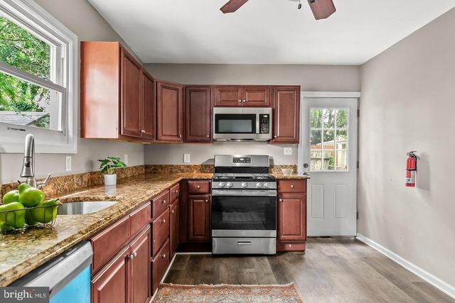 307 BROAD ST, Beverly, NJ 08010