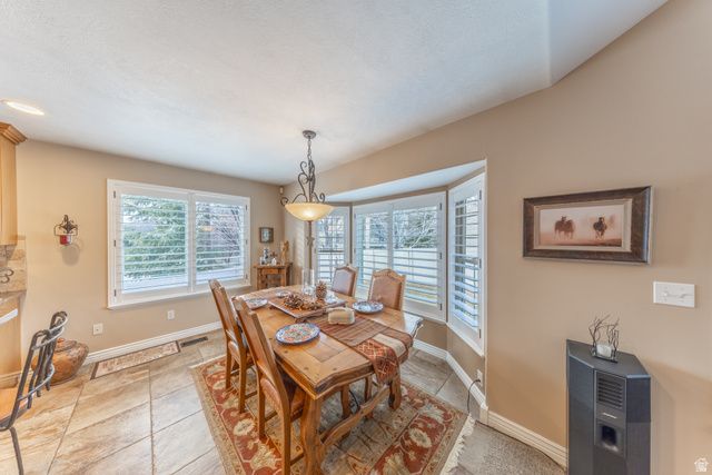 1129 E SANDERS RD, Sandy, UT 84094