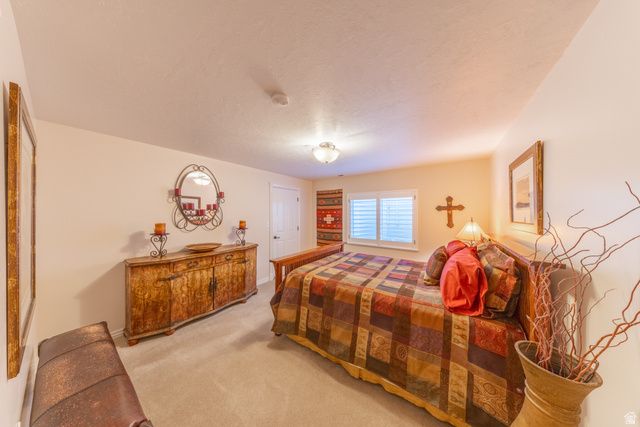 1129 E SANDERS RD, Sandy, UT 84094