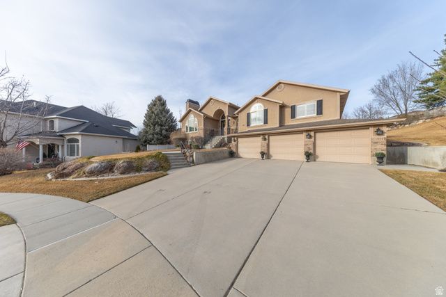 1129 E SANDERS RD, Sandy, UT 84094
