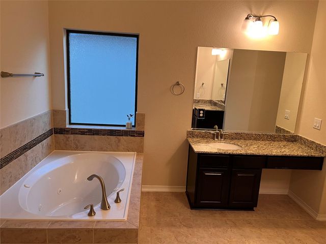 2814 Kings Retreat Circle, Houston, TX 77345