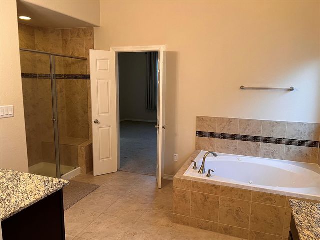2814 Kings Retreat Circle, Houston, TX 77345