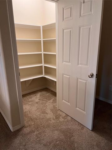 2814 Kings Retreat Circle, Houston, TX 77345