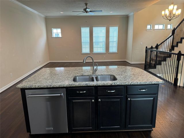 2814 Kings Retreat Circle, Houston, TX 77345